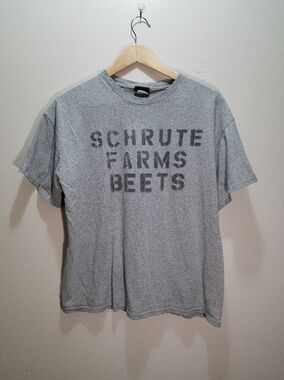 Universal Men's Large Gray Shirt Dwight Schrute Farms Beets The Office NBC